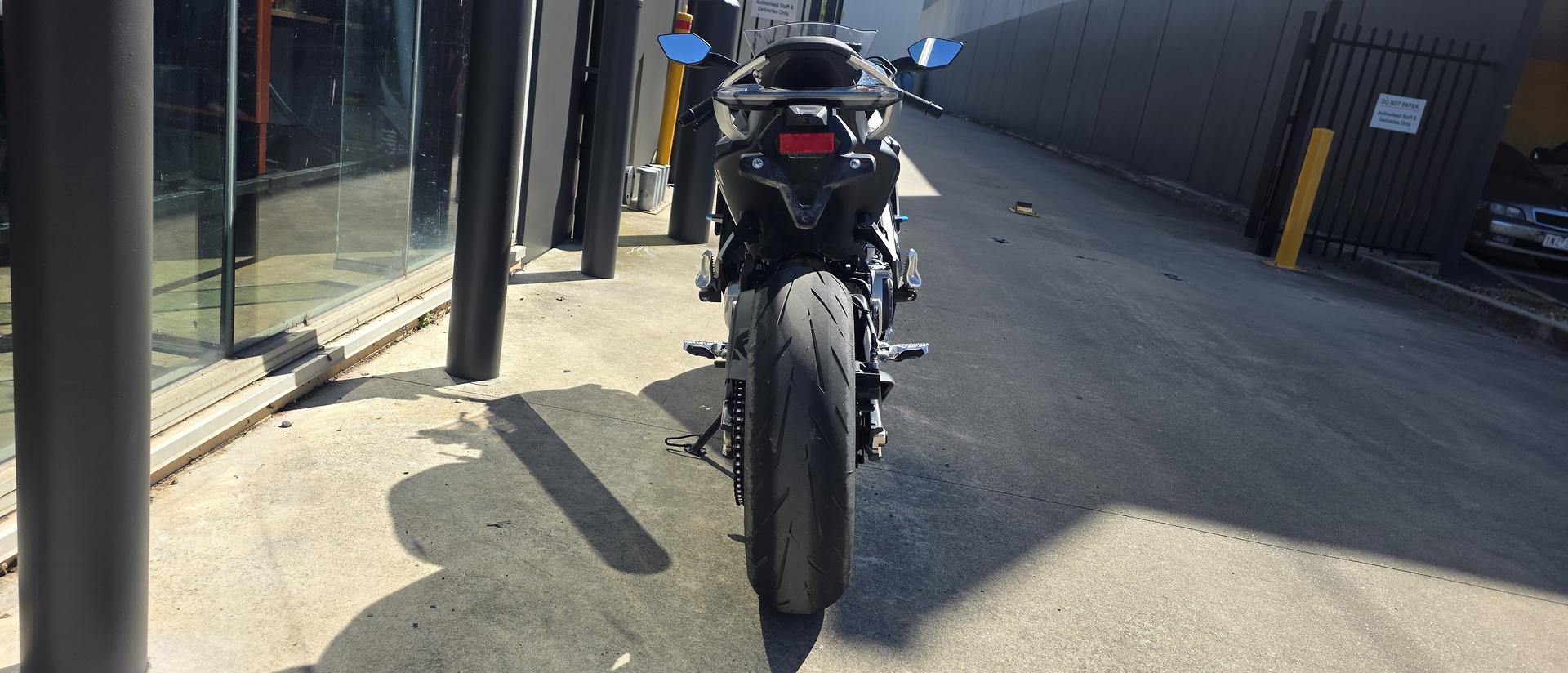 2025 CFMOTO 675 SR-R SPORTS