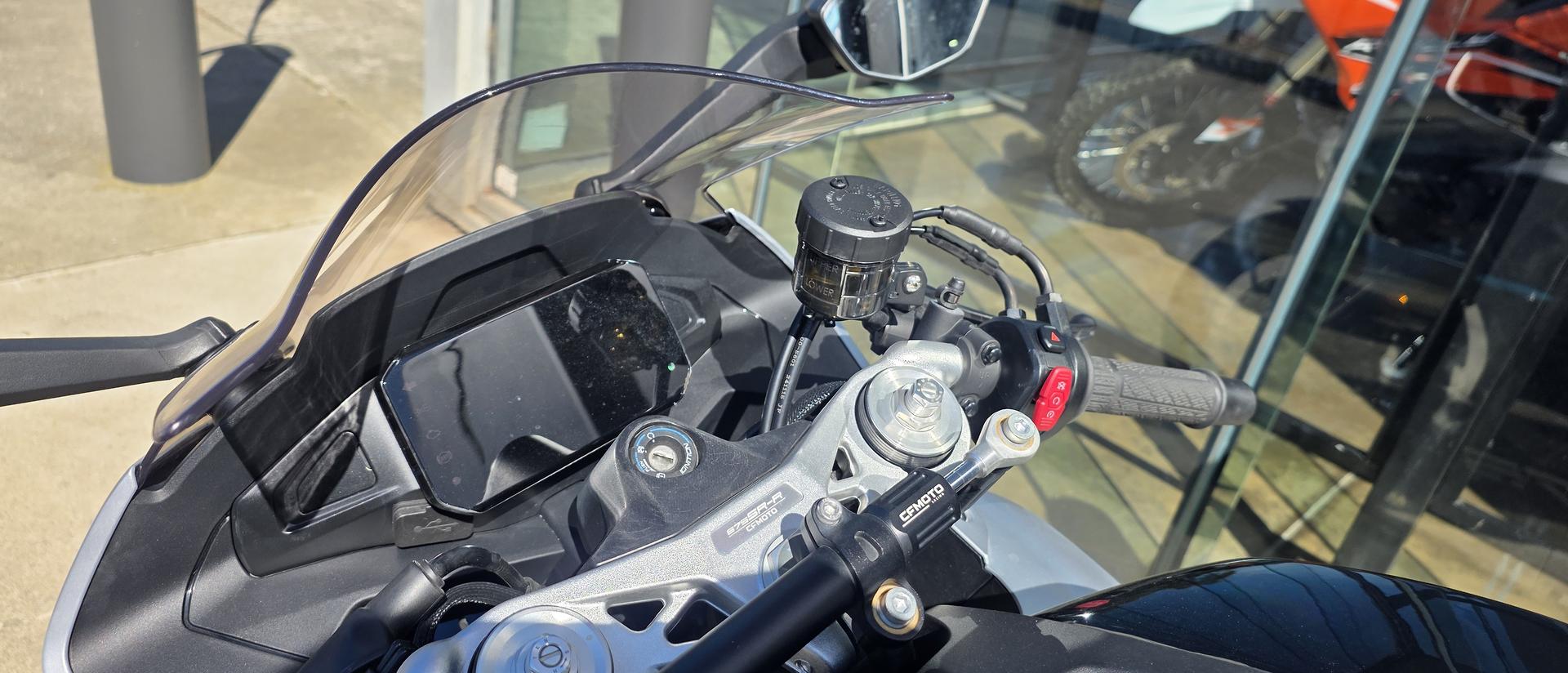 2025 CFMOTO 675 SR-R SPORTS