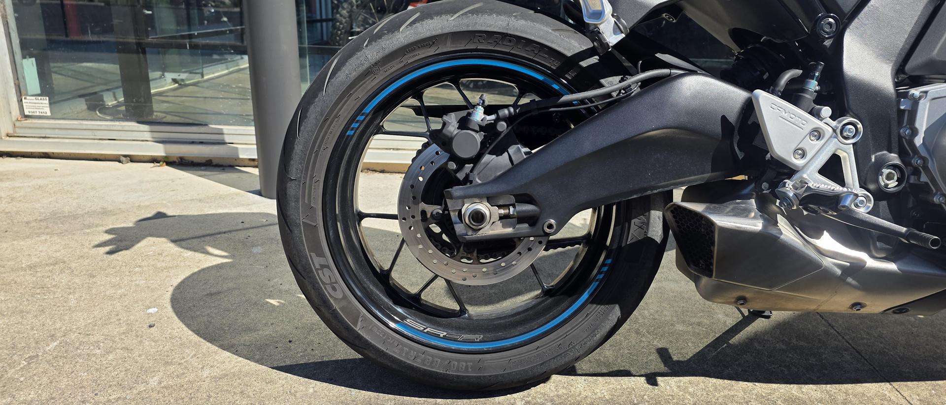 2025 CFMOTO 675 SR-R SPORTS