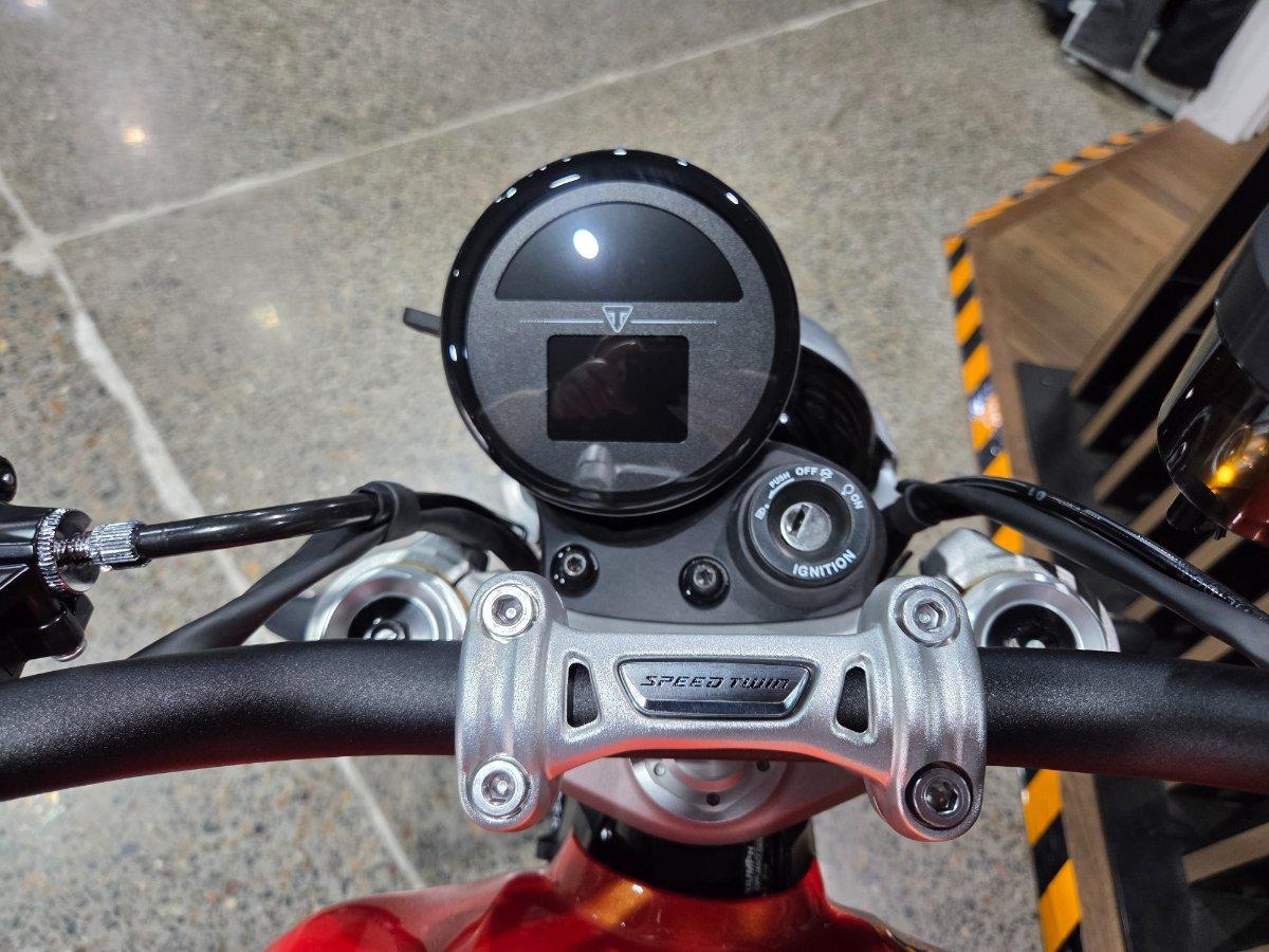 2025 TRIUMPH SPEED TWIN 1200 RS ROAD