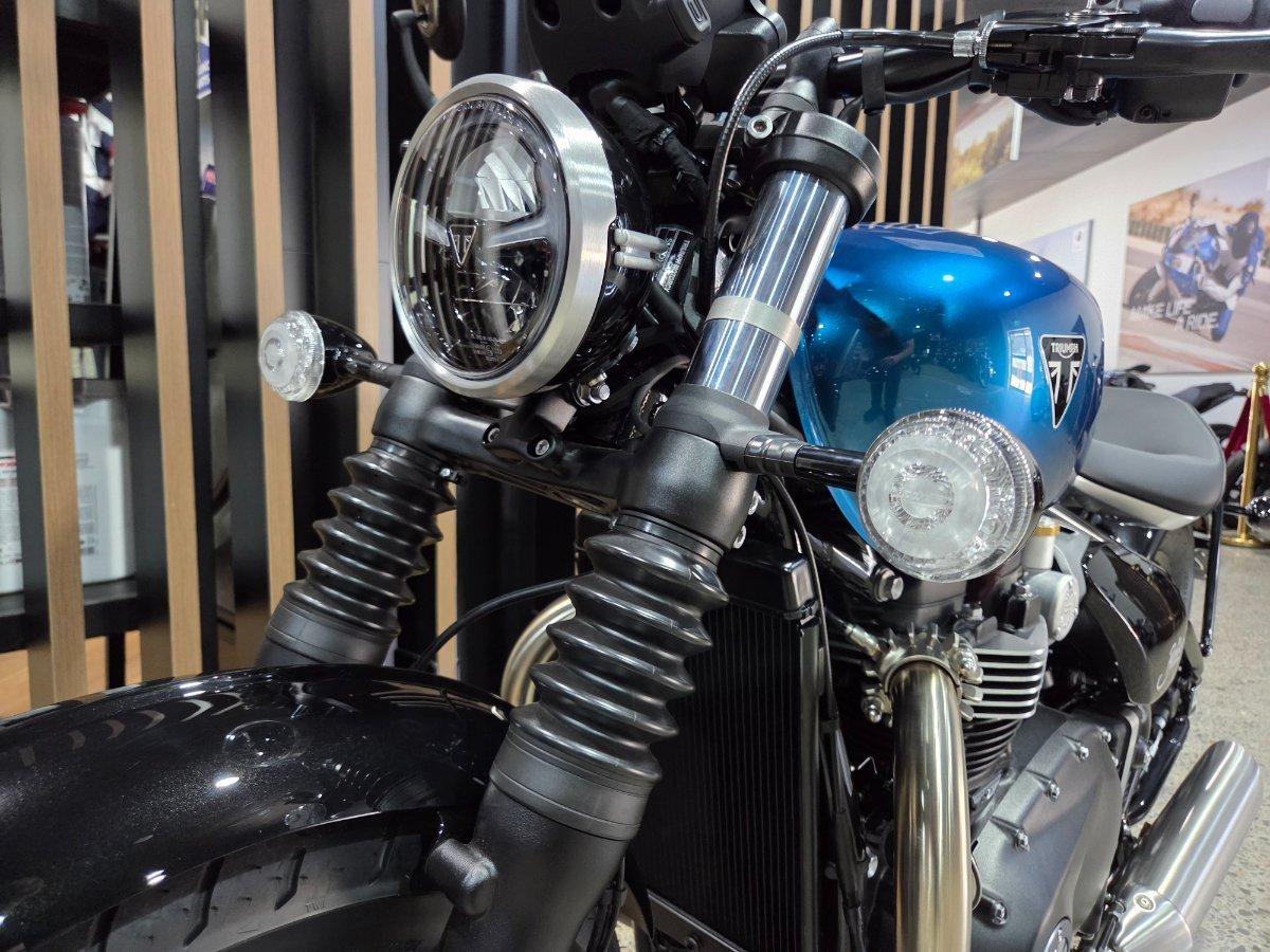 2026 TRIUMPH BONNEVILLE BOBBER ROAD