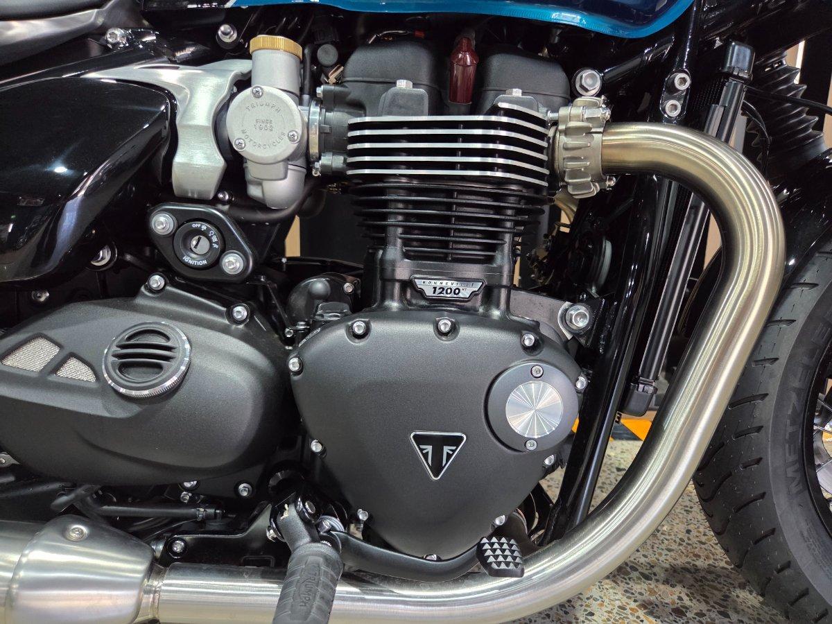 2026 TRIUMPH BONNEVILLE BOBBER ROAD
