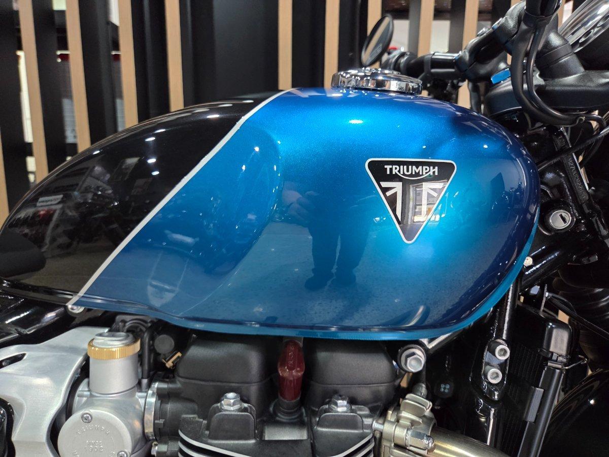 2026 TRIUMPH BONNEVILLE BOBBER ROAD