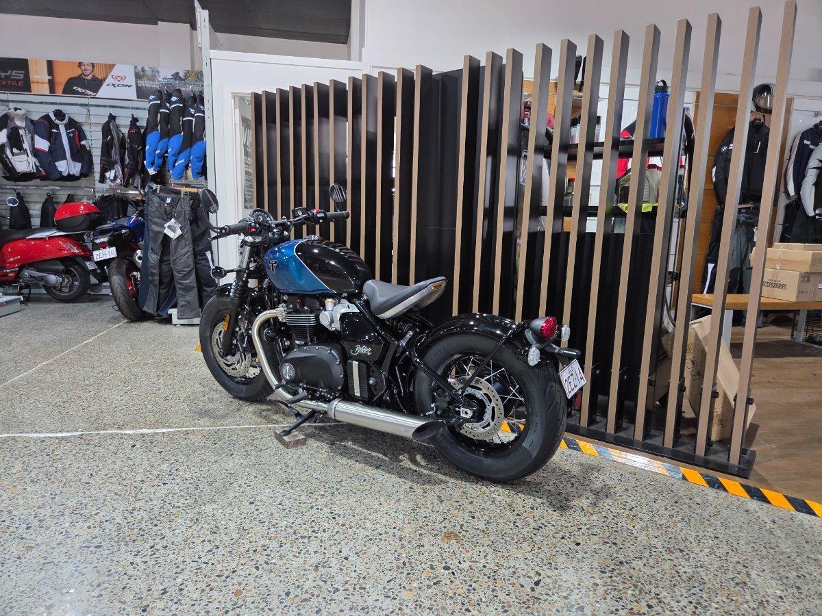 2026 TRIUMPH BONNEVILLE BOBBER ROAD