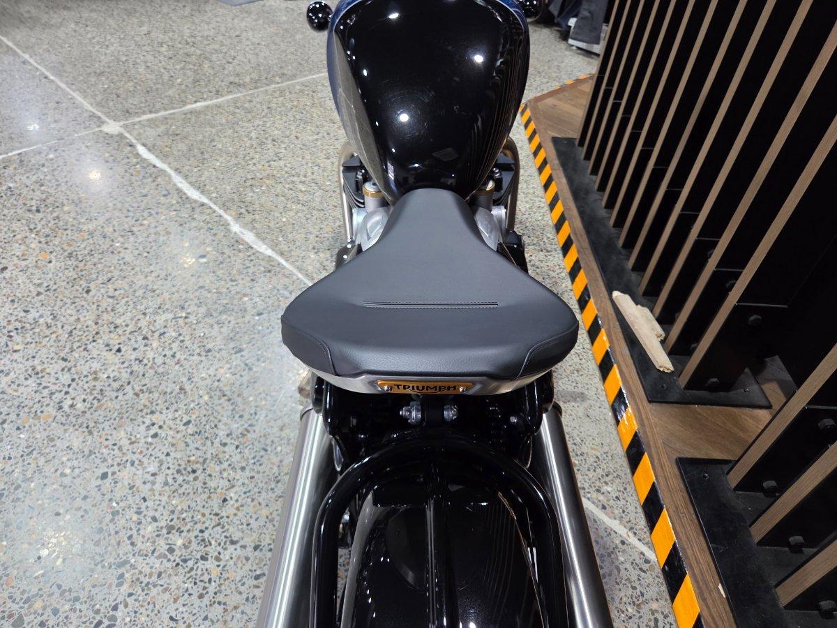 2026 TRIUMPH BONNEVILLE BOBBER ROAD