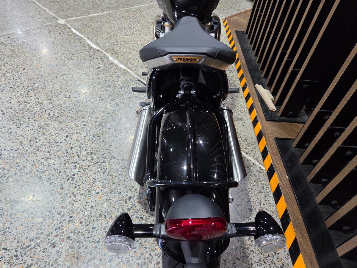 2026 TRIUMPH BONNEVILLE BOBBER ROAD