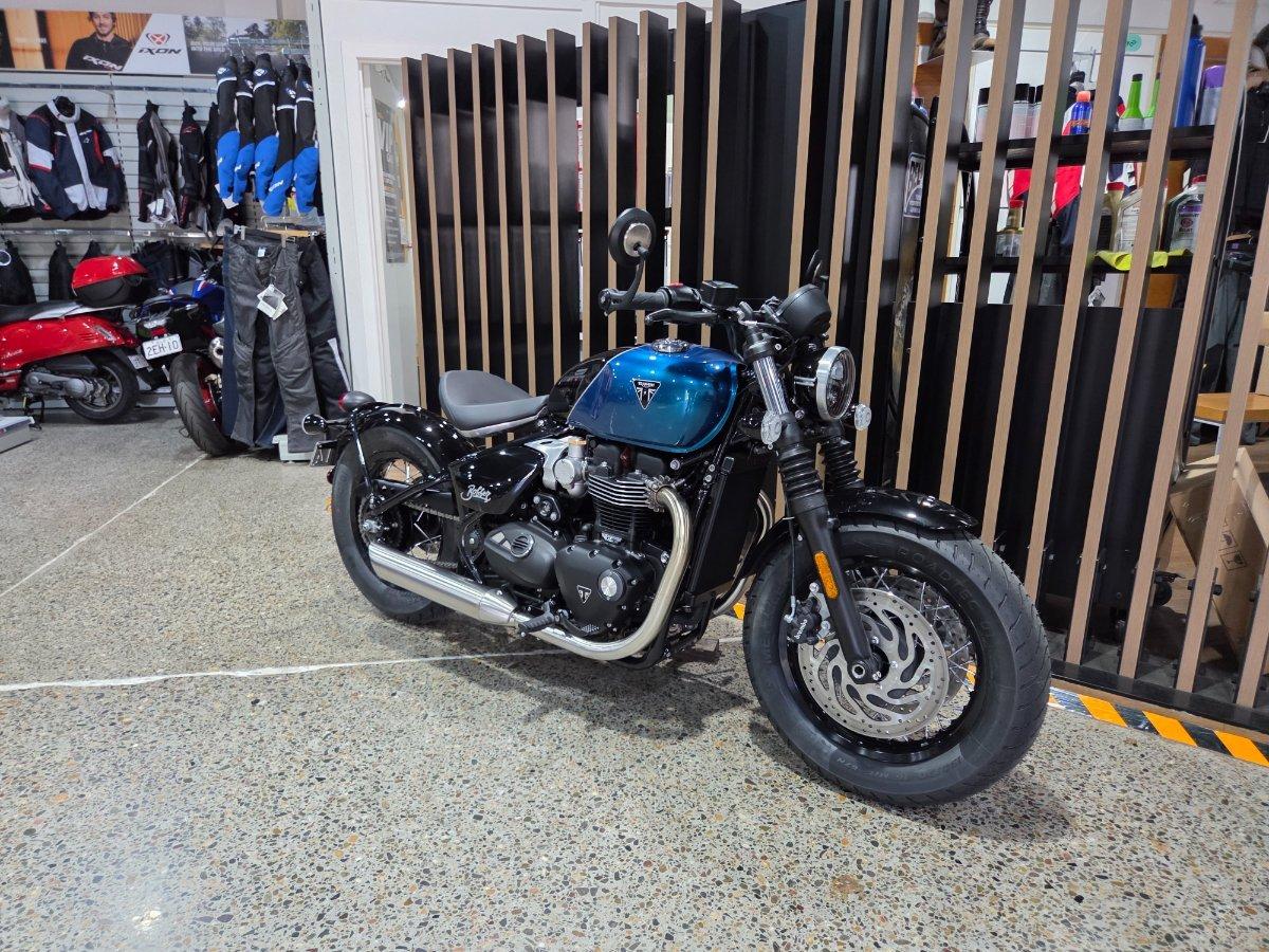 2026 TRIUMPH BONNEVILLE BOBBER ROAD