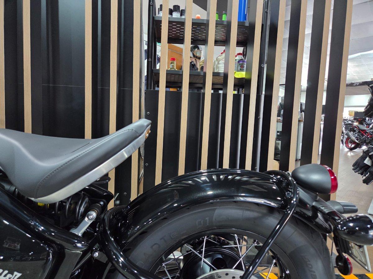 2026 TRIUMPH BONNEVILLE BOBBER ROAD