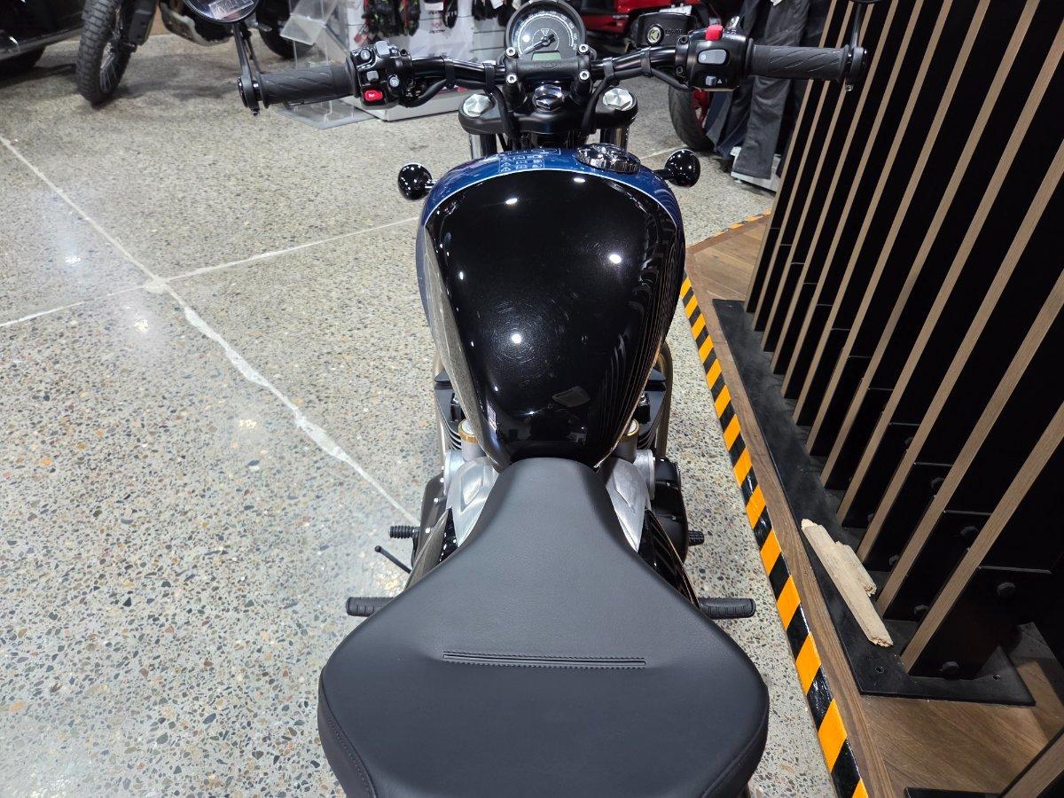 2026 TRIUMPH BONNEVILLE BOBBER ROAD
