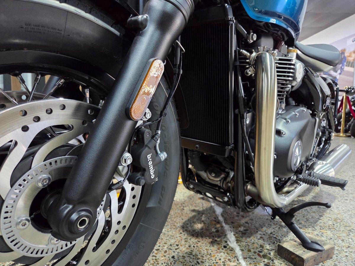 2026 TRIUMPH BONNEVILLE BOBBER ROAD