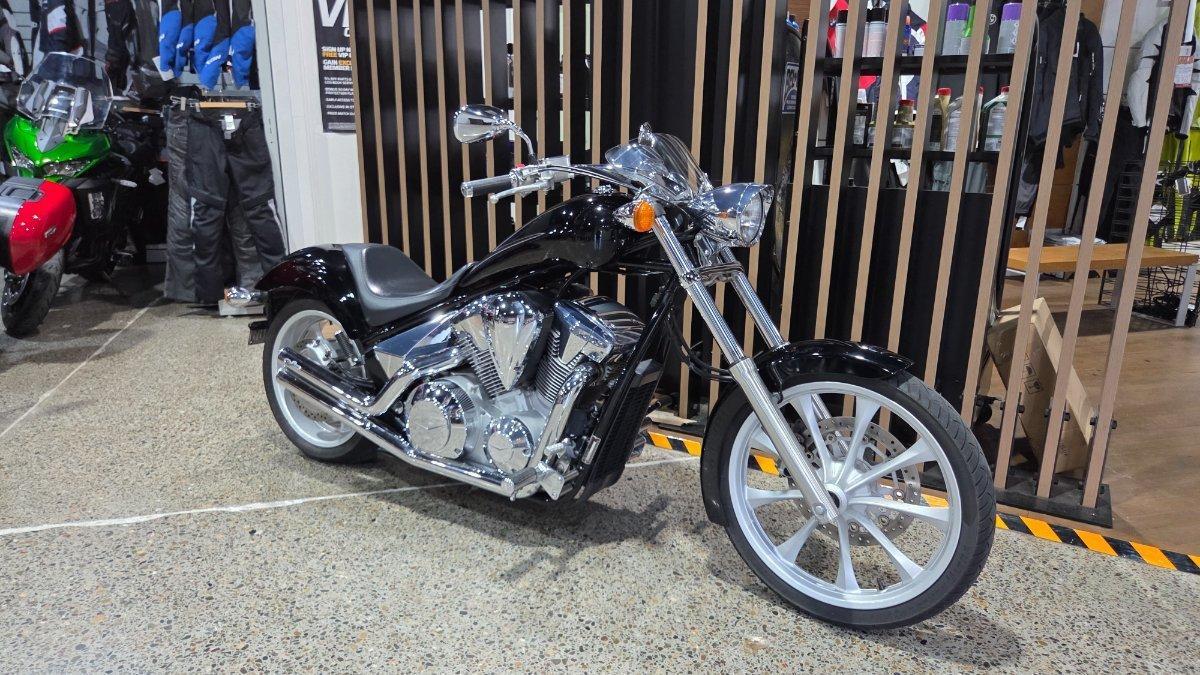 2009 HONDA VTX1300 (FURY) CRUISER
