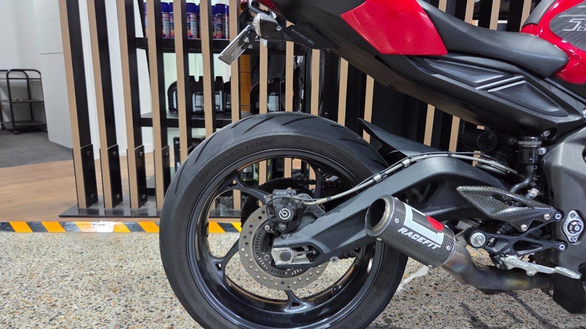 2021 TRIUMPH STREET TRIPLE S 660 LAMS ROAD