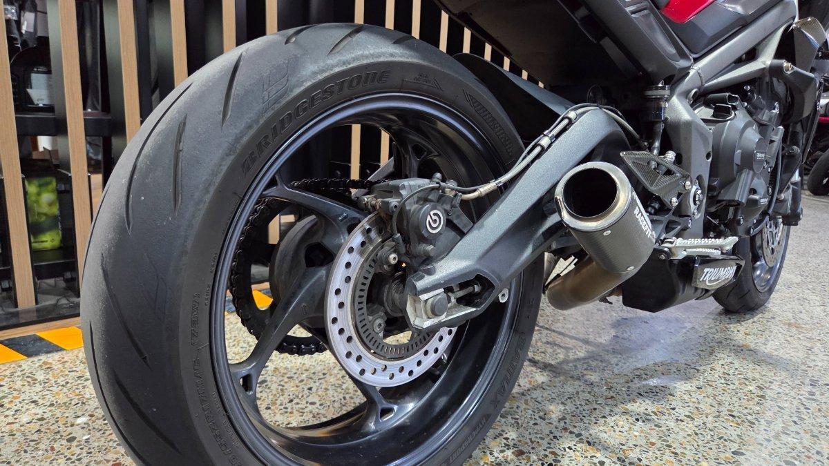 2021 TRIUMPH STREET TRIPLE S 660 LAMS ROAD