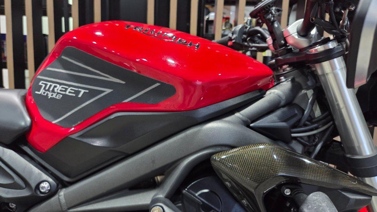 2021 TRIUMPH STREET TRIPLE S 660 LAMS ROAD