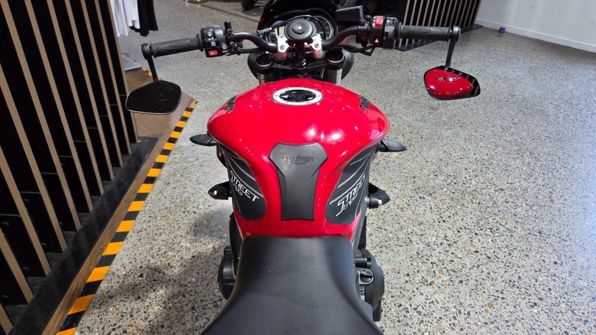 2021 TRIUMPH STREET TRIPLE S 660 LAMS ROAD