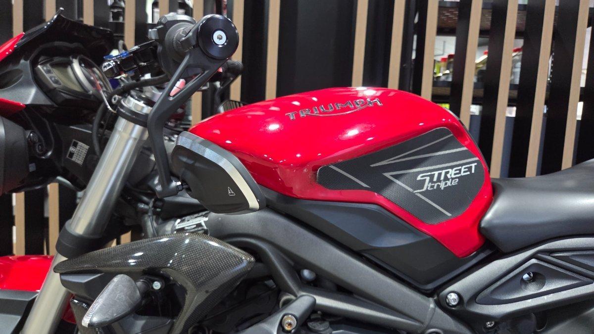 2021 TRIUMPH STREET TRIPLE S 660 LAMS ROAD