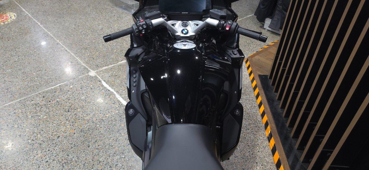 2025 BMW K 1600 GT ROAD