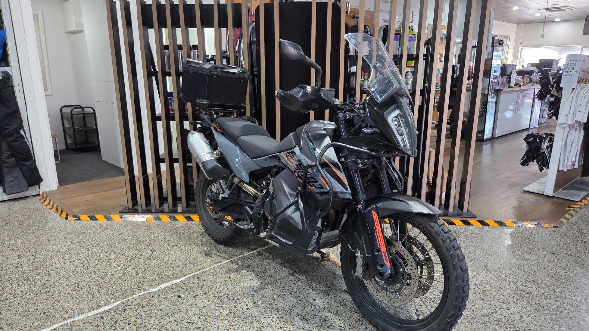 2021 KTM 890 ADVENTURE DUAL SPORTS