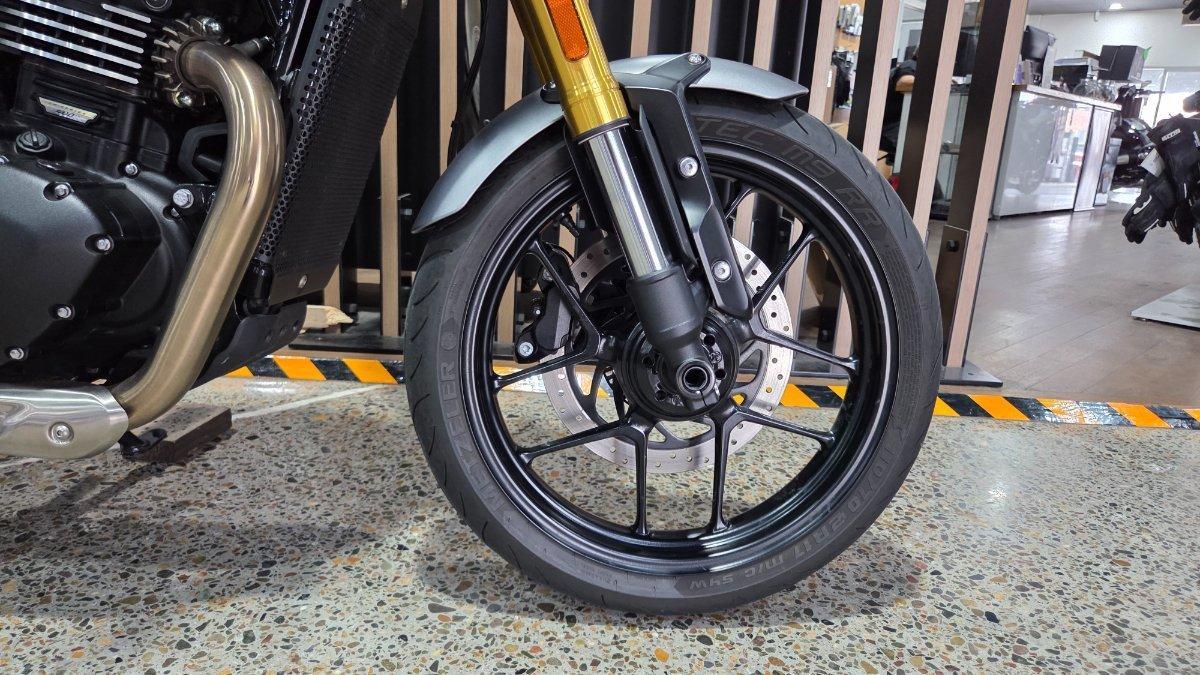 2025 TRIUMPH SPEED 400 ROAD