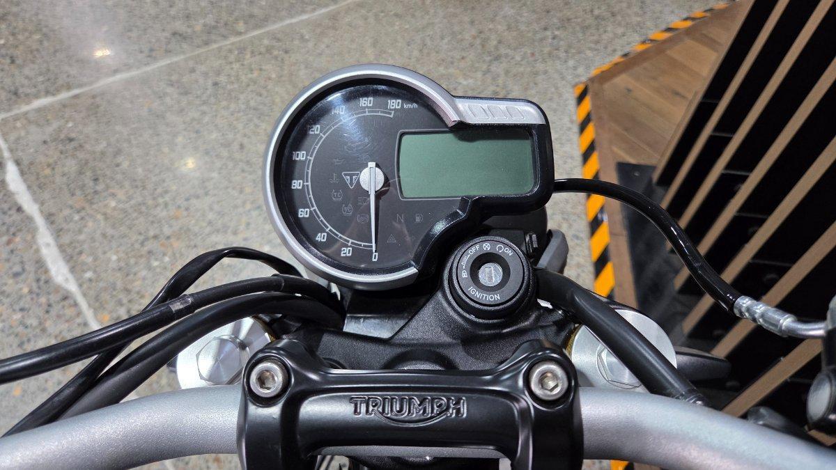 2025 TRIUMPH SPEED 400 ROAD