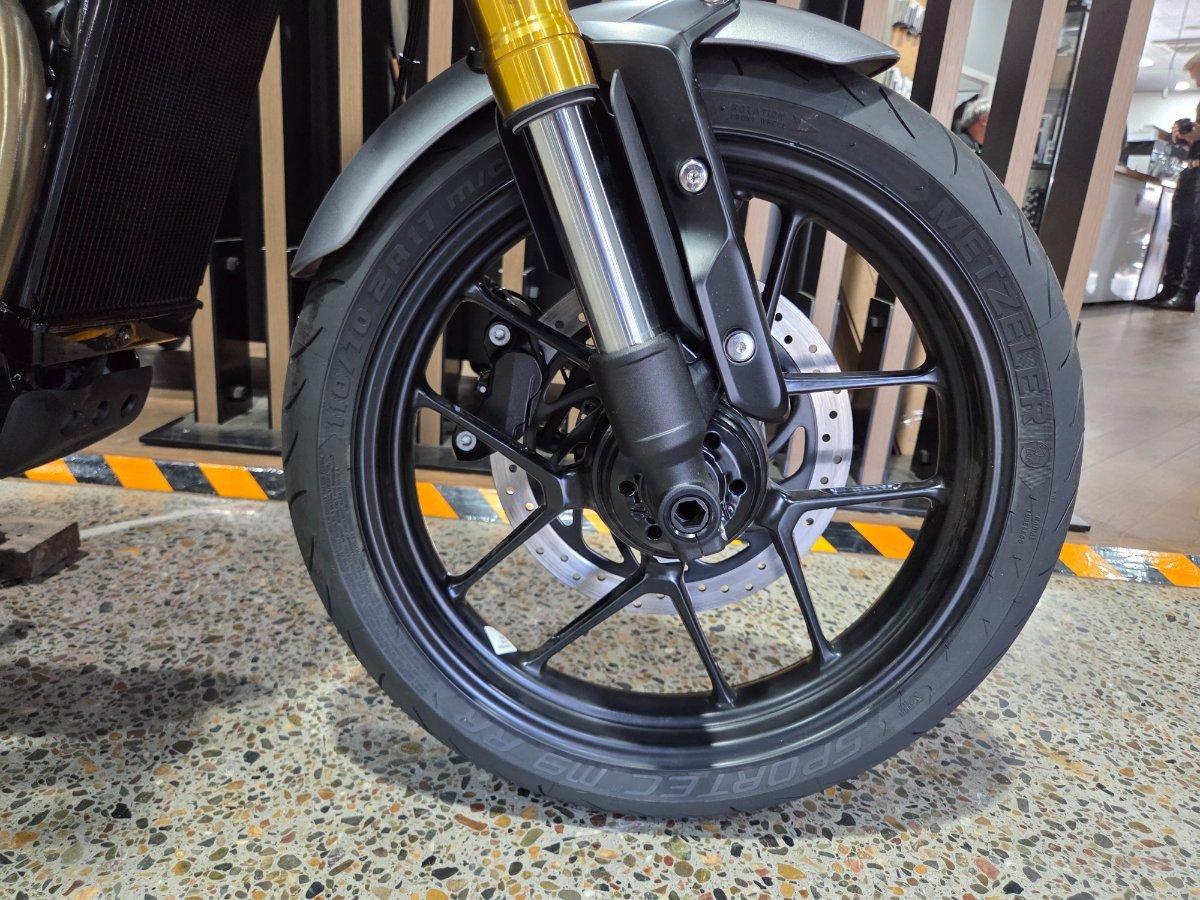 2026 TRIUMPH SPEED 400 ROAD