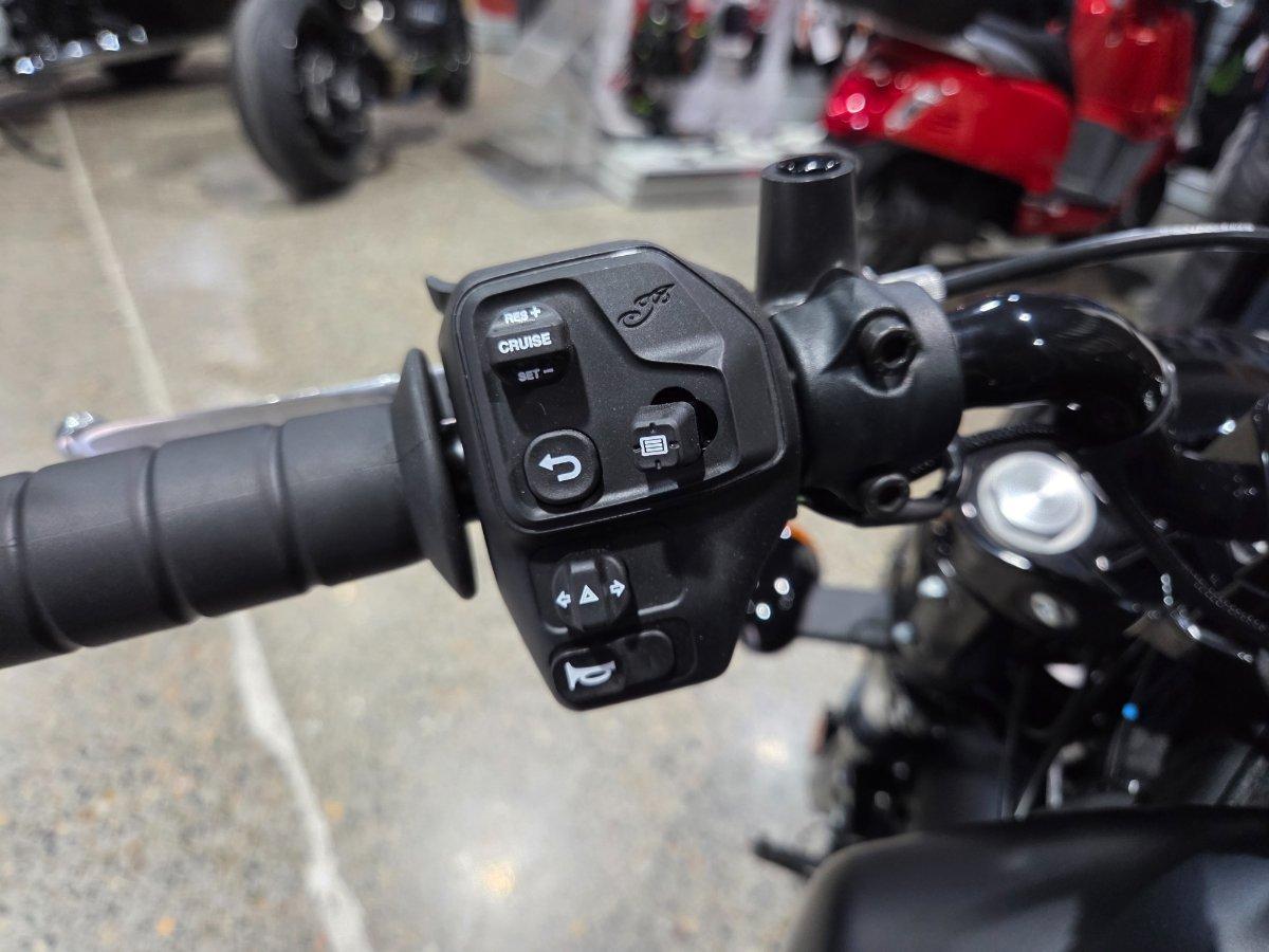 2026 INDIAN SCOUT BOBBER CRUISER