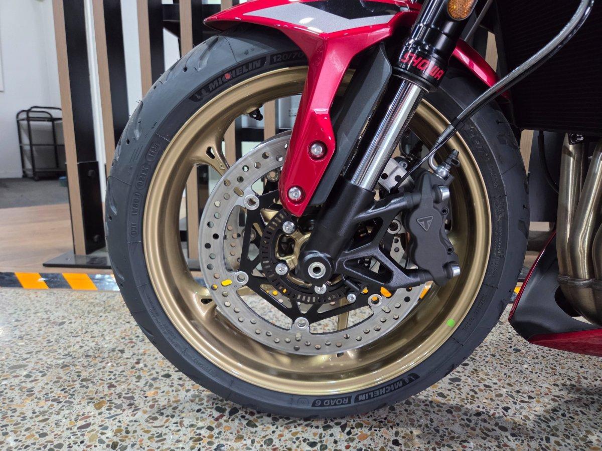 2026 TRIUMPH TRIDENT 800 ROAD