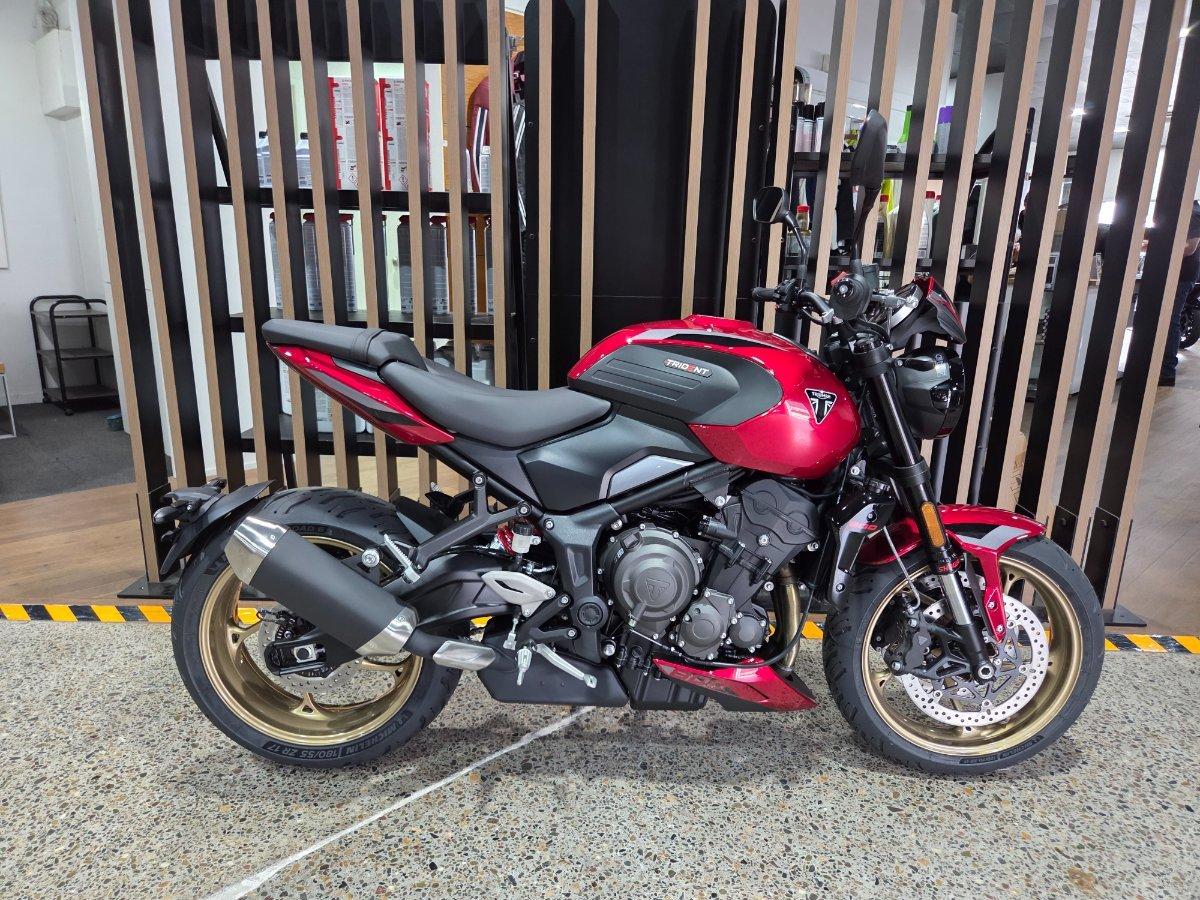 2026 TRIUMPH TRIDENT 800 ROAD