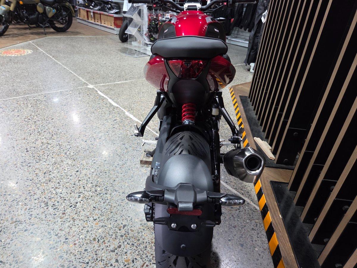 2026 TRIUMPH TRIDENT 800 ROAD