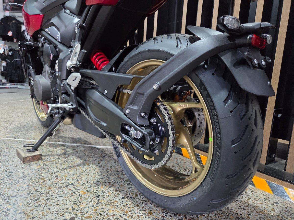 2026 TRIUMPH TRIDENT 800 ROAD