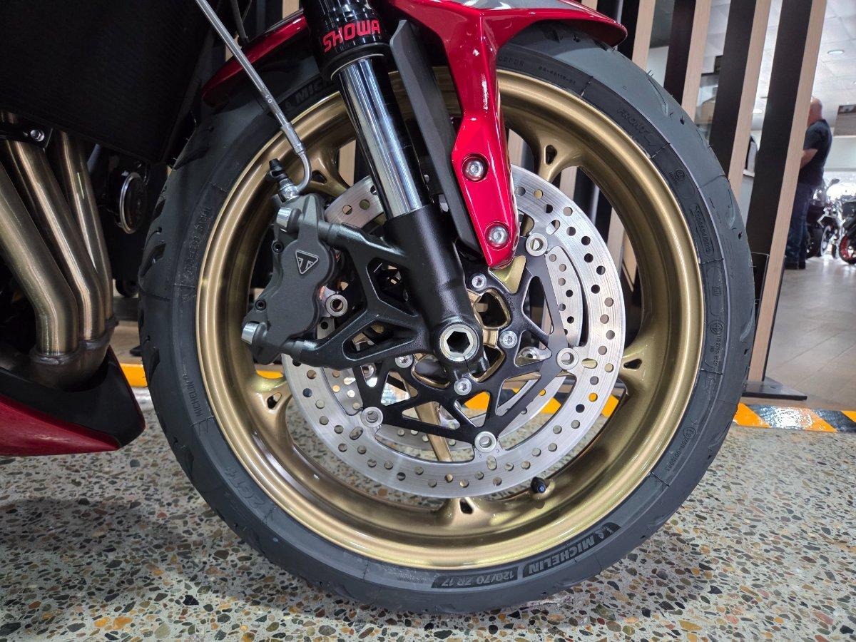2026 TRIUMPH TRIDENT 800 ROAD
