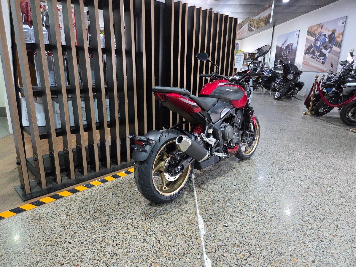 2026 TRIUMPH TRIDENT 800 ROAD