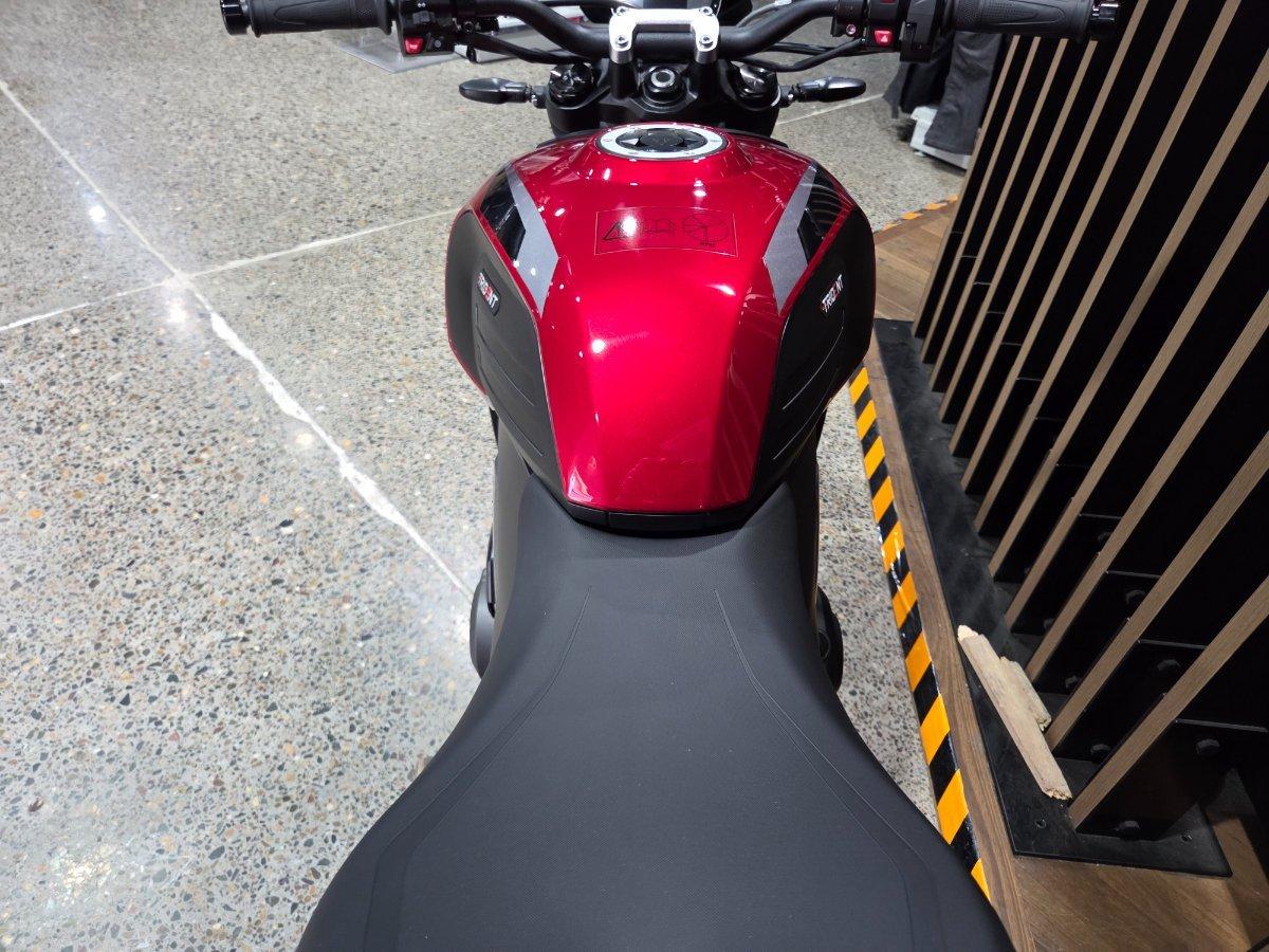 2026 TRIUMPH TRIDENT 800 ROAD