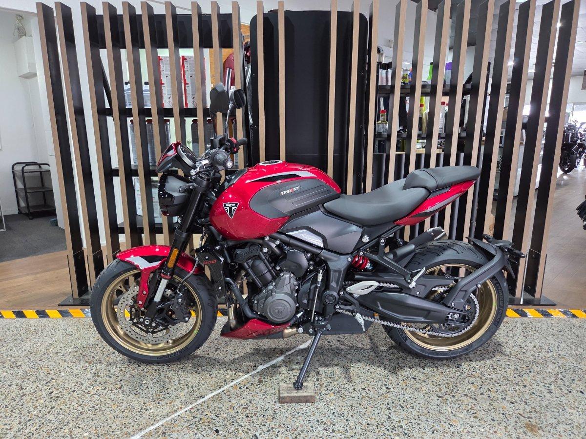 2026 TRIUMPH TRIDENT 800 ROAD