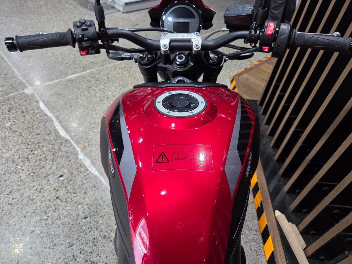 2026 TRIUMPH TRIDENT 800 ROAD