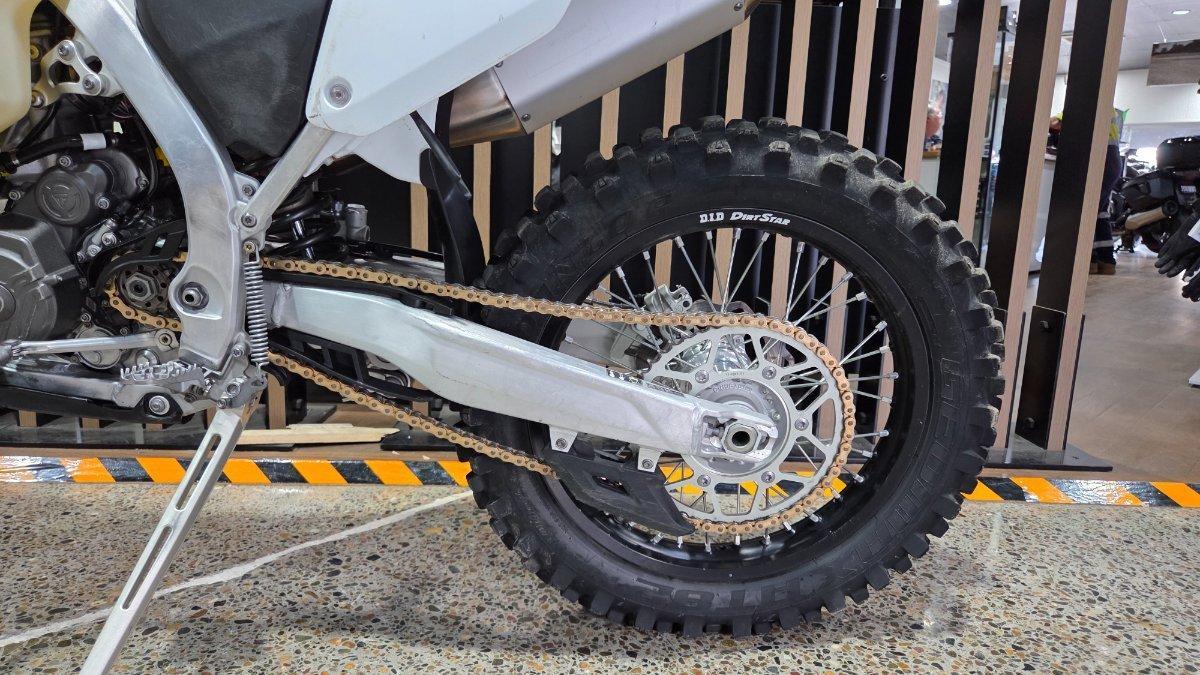 2025 TRIUMPH TF 250-E ENDURO