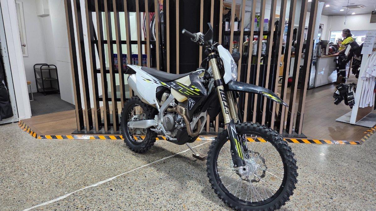 2025 TRIUMPH TF 250-E ENDURO