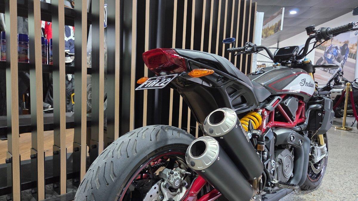 2022 INDIAN FTR R 1200 CARBON ROAD