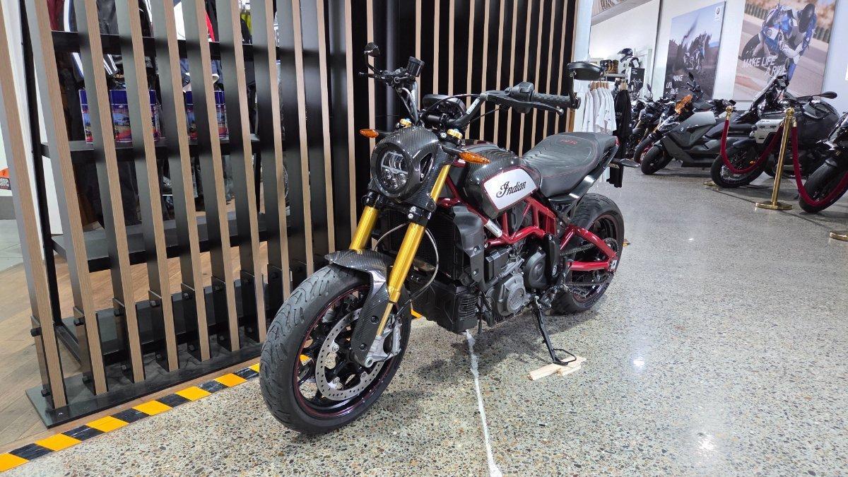 2022 INDIAN FTR R 1200 CARBON ROAD