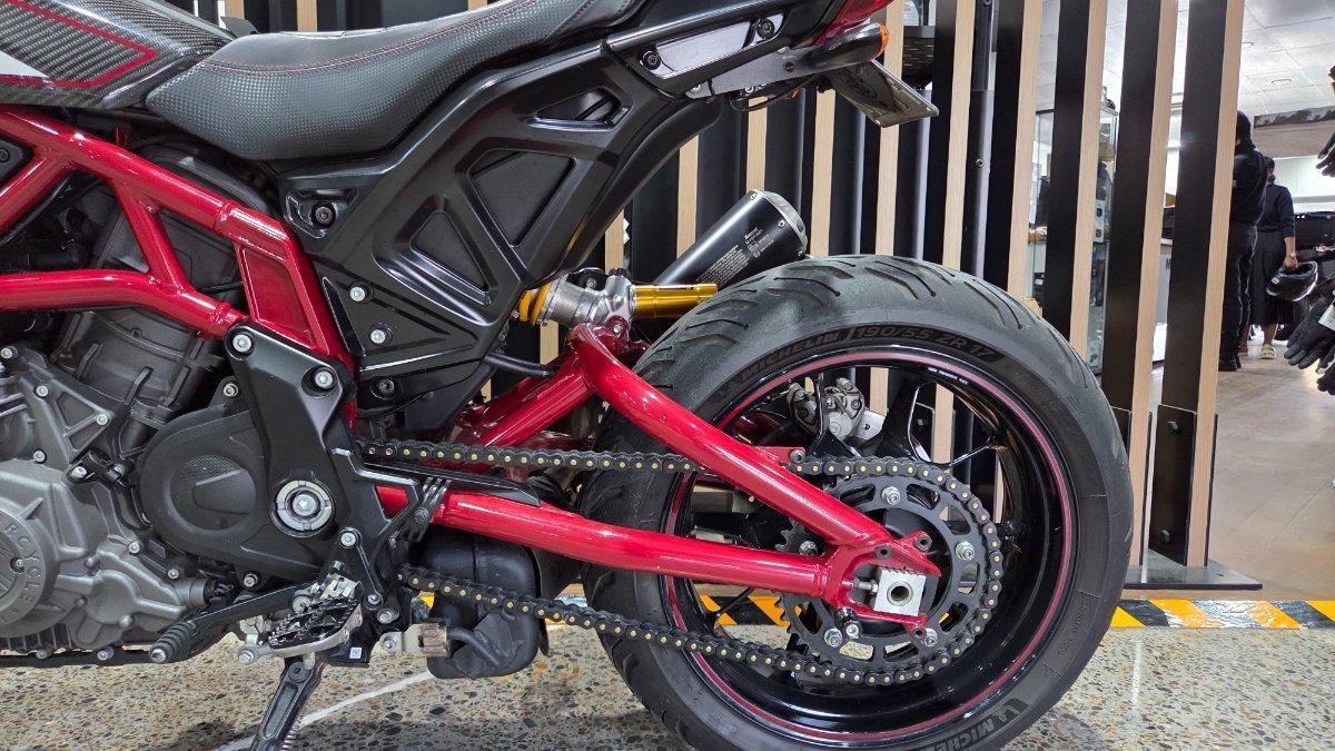 2022 INDIAN FTR R 1200 CARBON ROAD