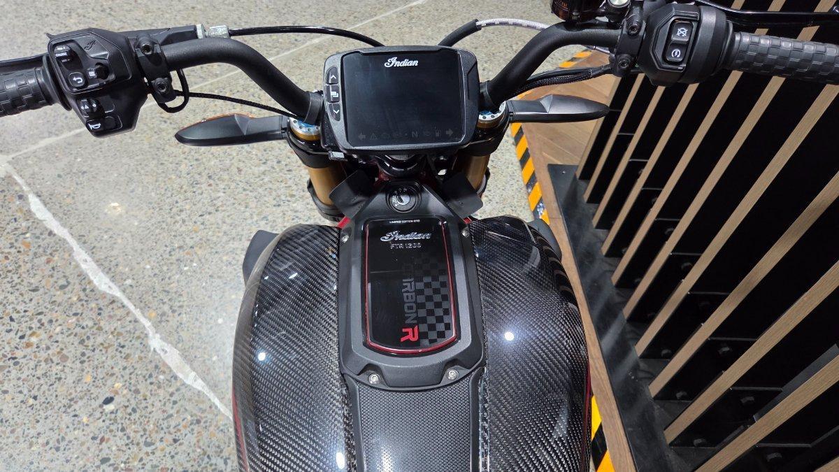 2022 INDIAN FTR R 1200 CARBON ROAD