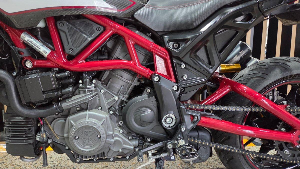 2022 INDIAN FTR R 1200 CARBON ROAD