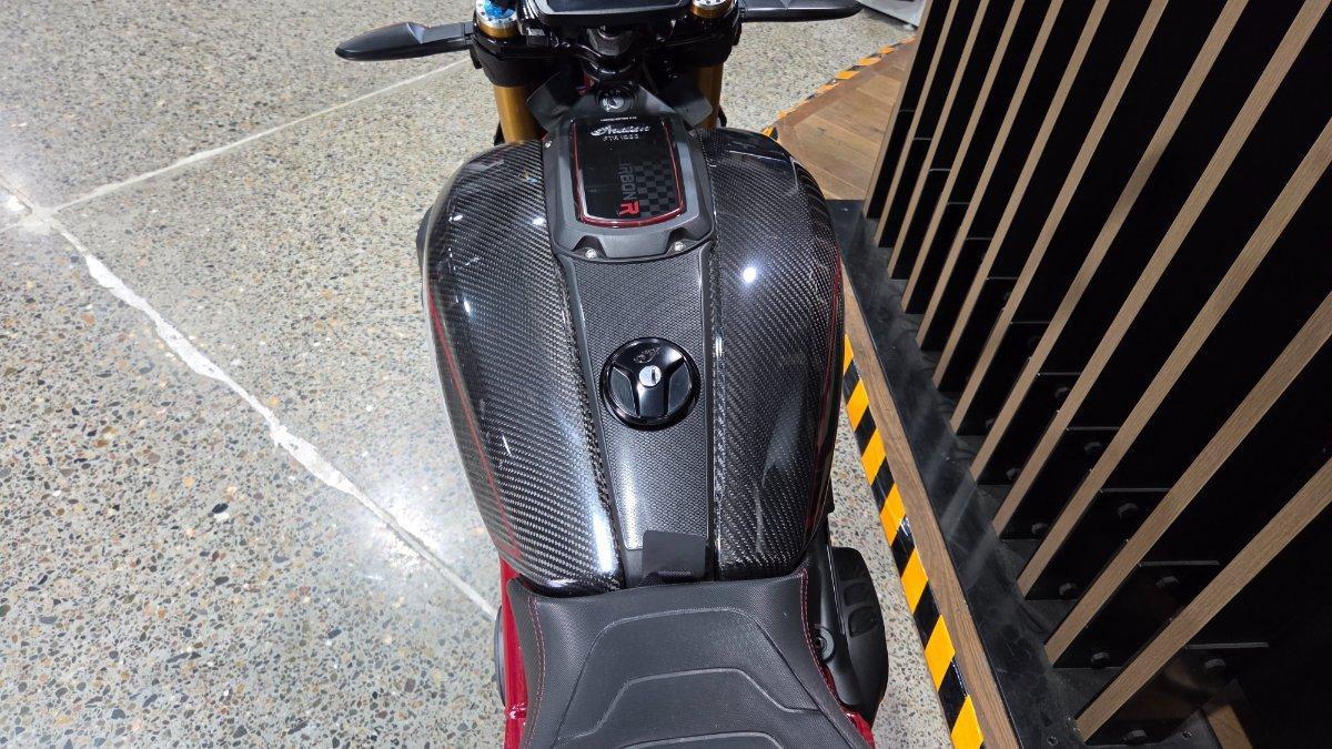 2022 INDIAN FTR R 1200 CARBON ROAD