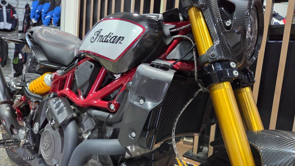 2022 INDIAN FTR R 1200 CARBON ROAD