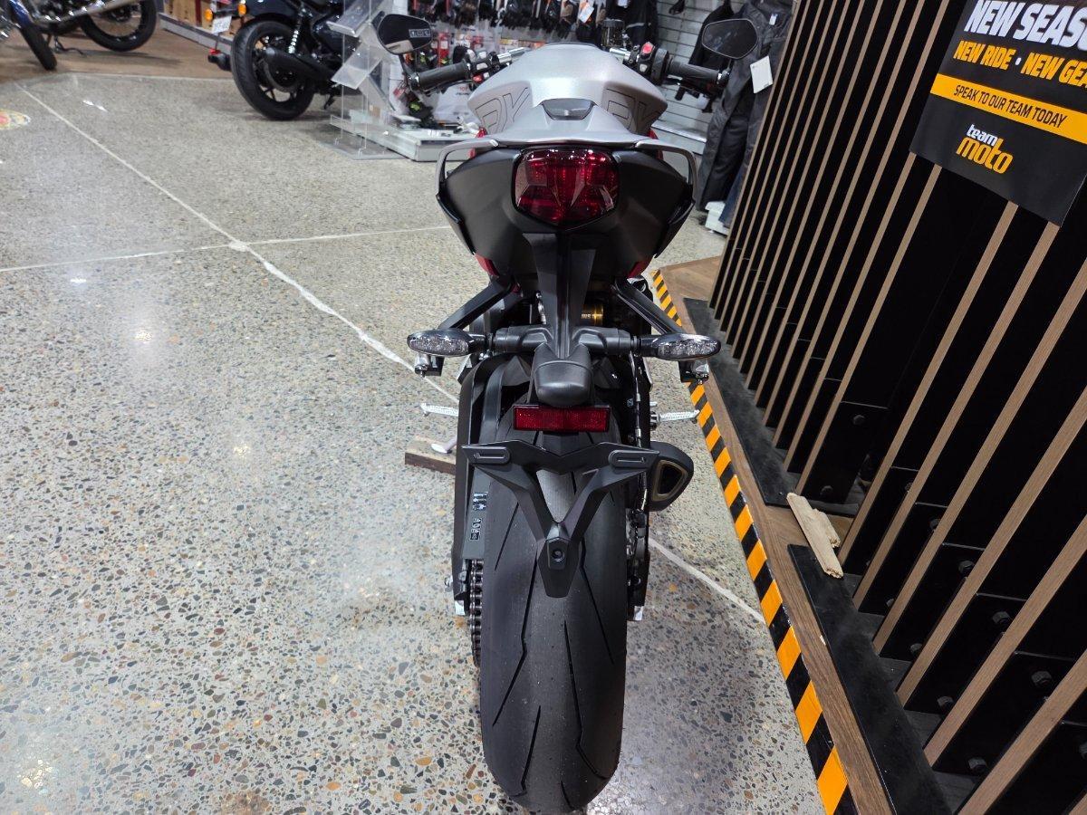 2026 TRIUMPH STREET TRIPLE 765 RX SPORTS