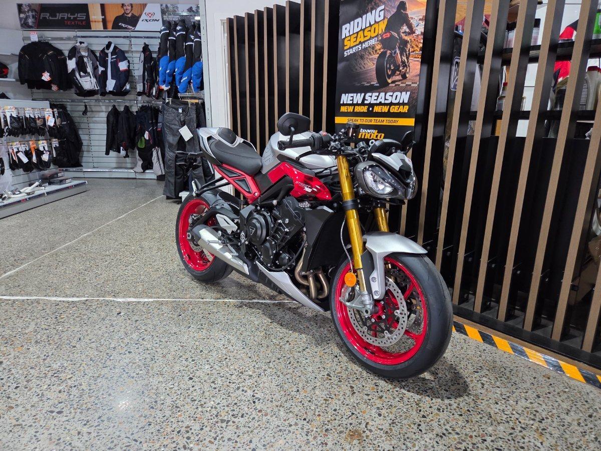 2026 TRIUMPH STREET TRIPLE 765 RX SPORTS