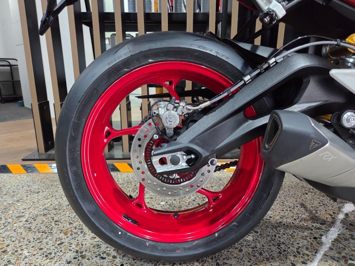 2026 TRIUMPH STREET TRIPLE 765 RX SPORTS