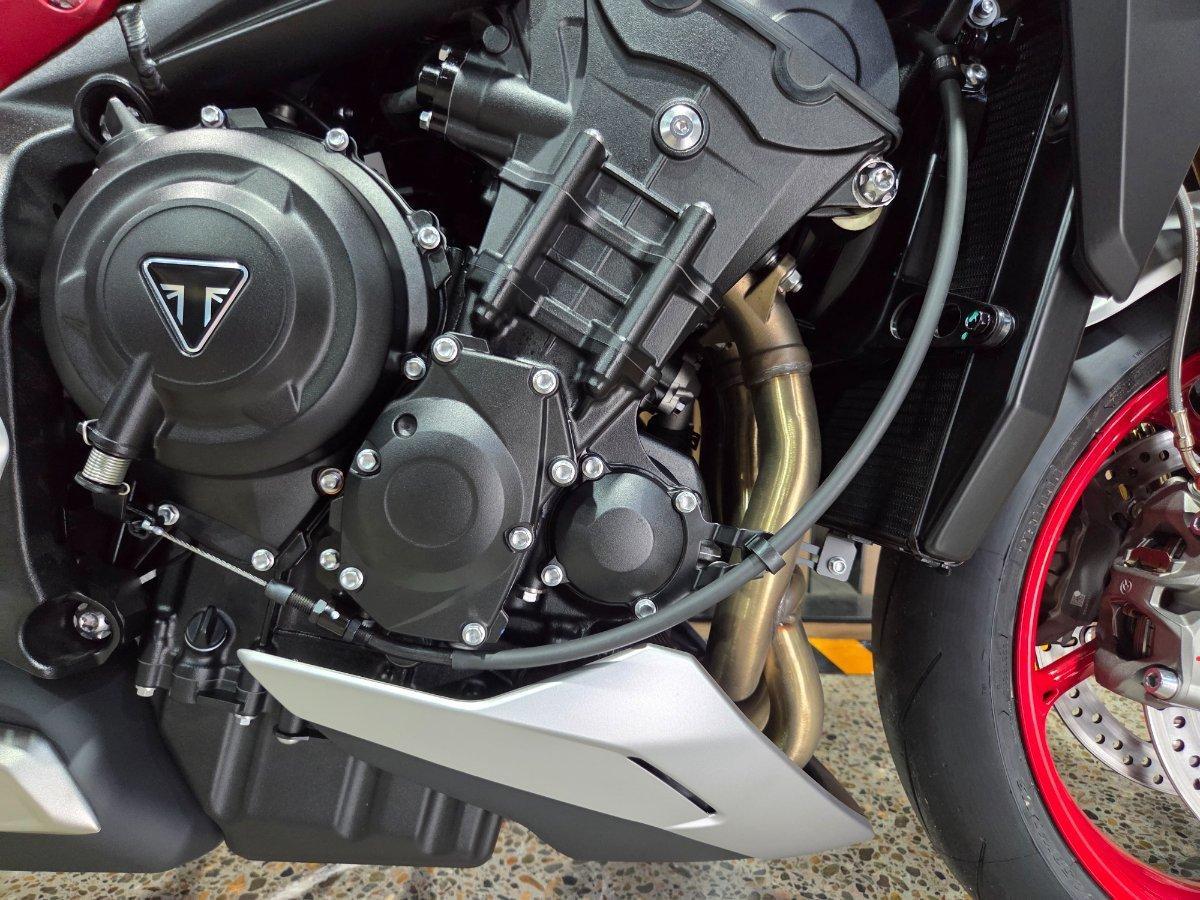 2026 TRIUMPH STREET TRIPLE 765 RX SPORTS