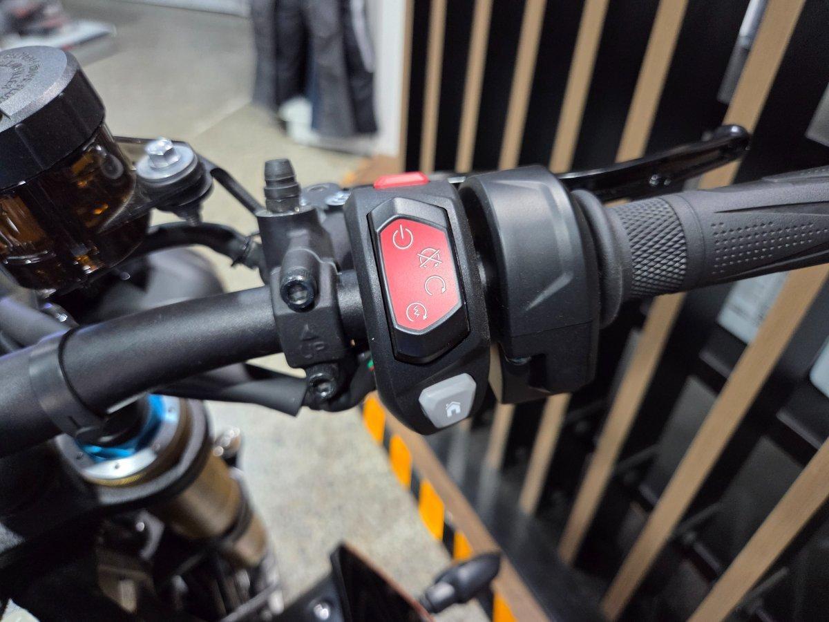 2026 TRIUMPH SPEED TRIPLE 1200 RS ROAD