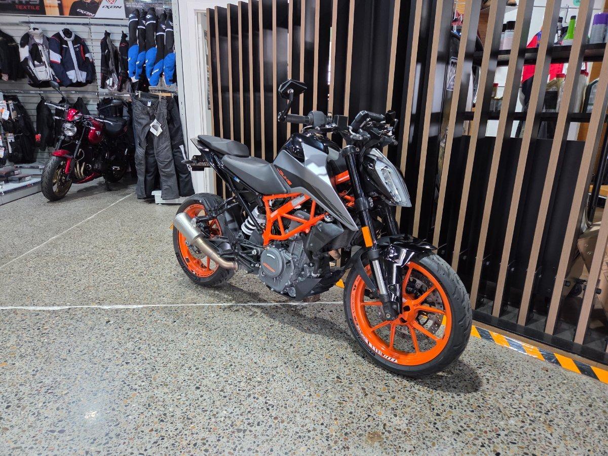 2022 KTM 390 DUKE ROAD